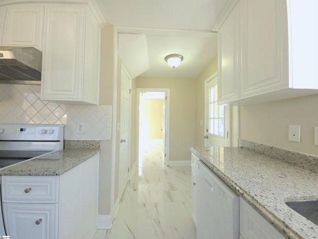 3302 Edwards Road, Taylors, SC 29687