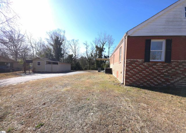 3302 Edwards Road, Taylors, SC 29687