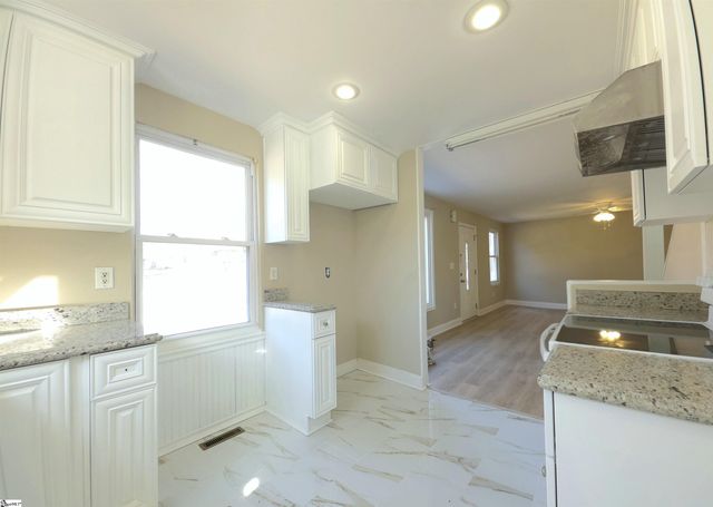 3302 Edwards Road, Taylors, SC 29687