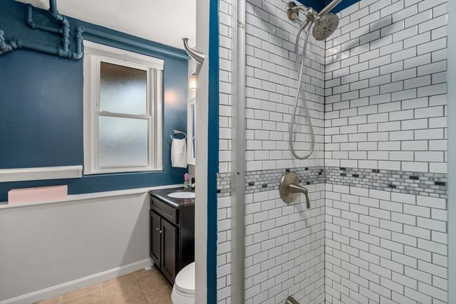 4 Colliston Rd B, Boston, MA 02135