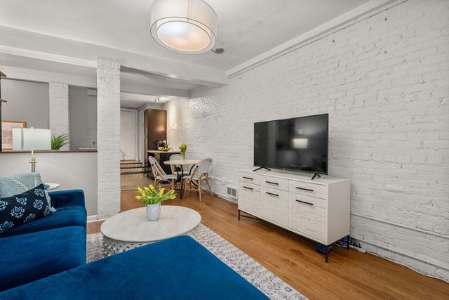 4 Colliston Rd B, Boston, MA 02135