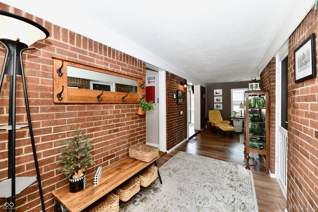 209 Kirk Drive W, Indianapolis, IN 46234