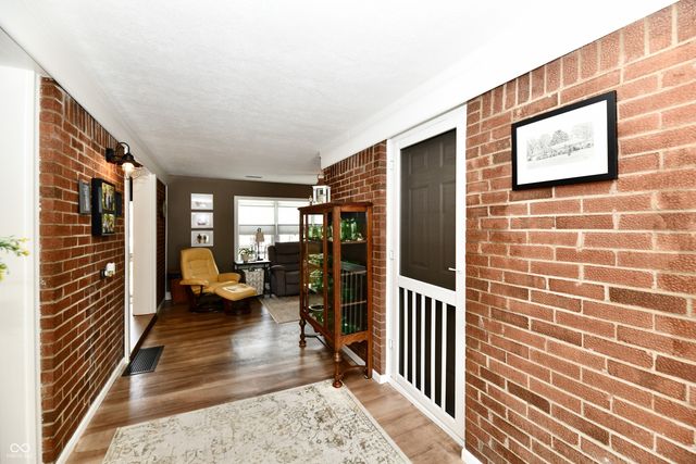 209 Kirk Drive W, Indianapolis, IN 46234