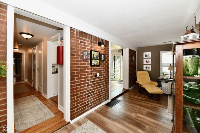 209 Kirk Drive W, Indianapolis, IN 46234