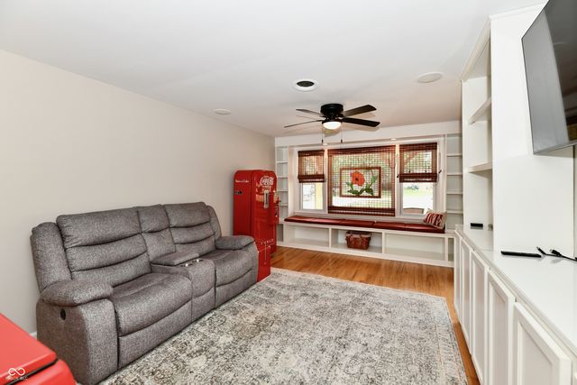209 Kirk Drive W, Indianapolis, IN 46234