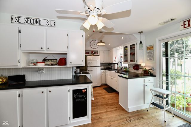 209 Kirk Drive W, Indianapolis, IN 46234