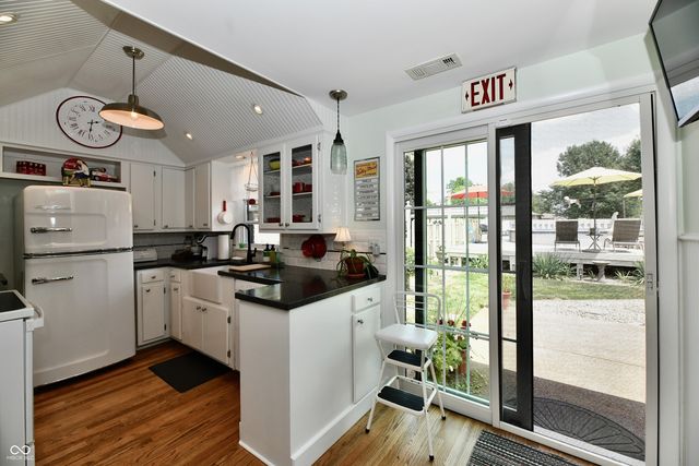 209 Kirk Drive W, Indianapolis, IN 46234