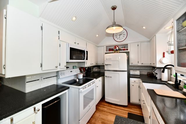 209 Kirk Drive W, Indianapolis, IN 46234