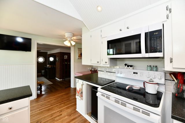 209 Kirk Drive W, Indianapolis, IN 46234