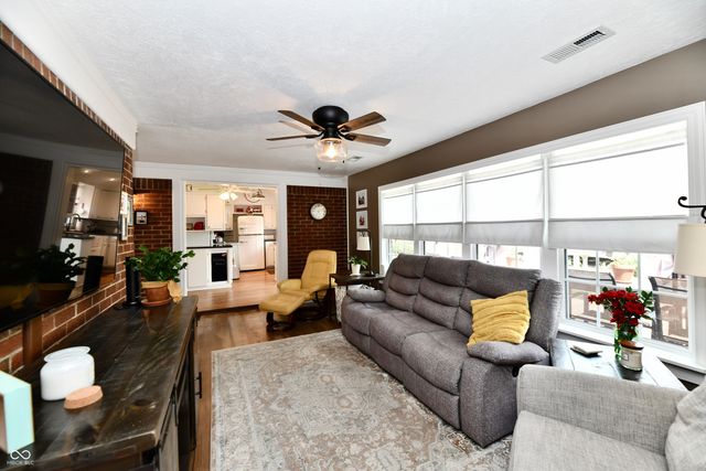 209 Kirk Drive W, Indianapolis, IN 46234