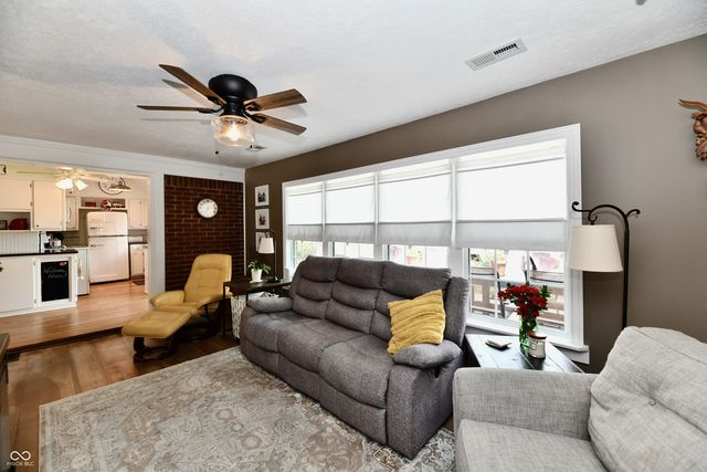 209 Kirk Drive W, Indianapolis, IN 46234