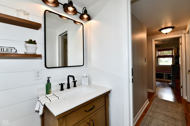 209 Kirk Drive W, Indianapolis, IN 46234
