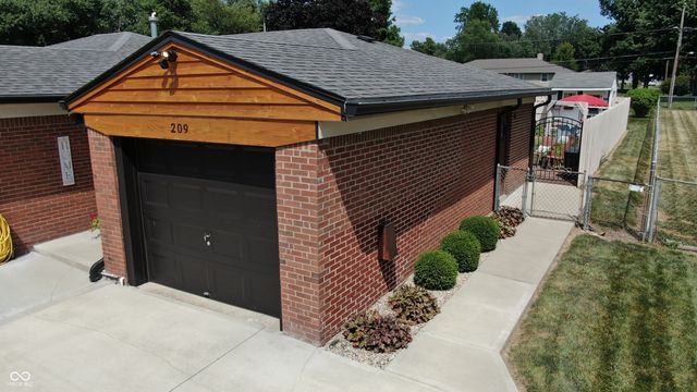 209 Kirk Drive W, Indianapolis, IN 46234
