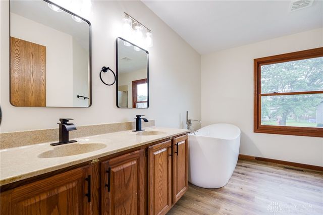 3361 Sea Turtle Drive, Dayton, OH 45414