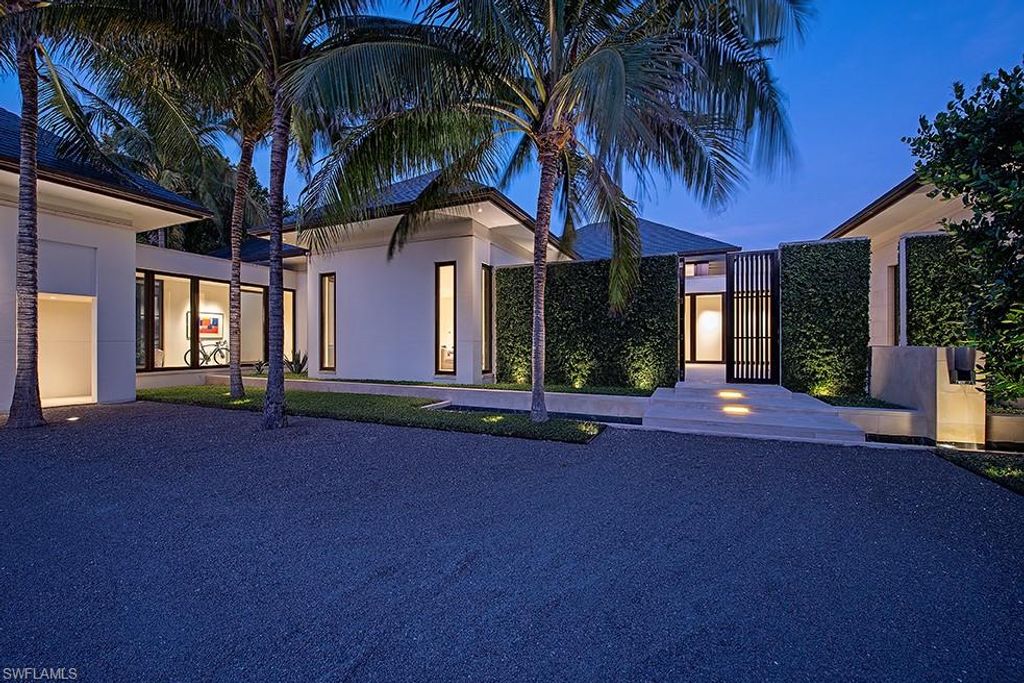 3655 Fort Charles DR, NAPLES, FL 34102 — photo 2