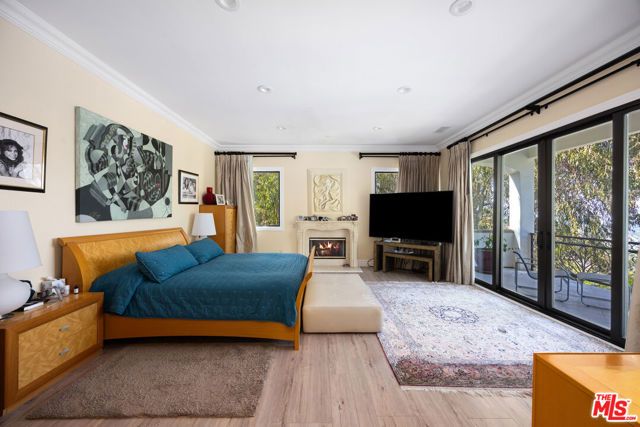 13355 Mulholland Drive, Beverly Hills, CA 90210