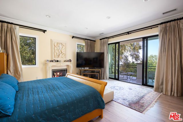 13355 Mulholland Drive, Beverly Hills, CA 90210