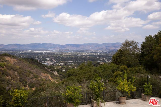 13355 Mulholland Drive, Beverly Hills, CA 90210