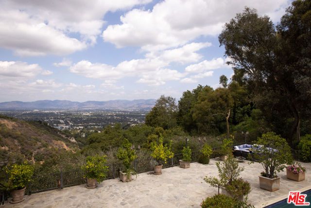 13355 Mulholland Drive, Beverly Hills, CA 90210