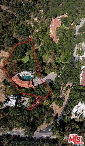 13355 Mulholland Drive, Beverly Hills, CA 90210