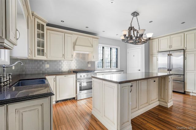 22 Verdun Avenue, New Rochelle, NY 10804