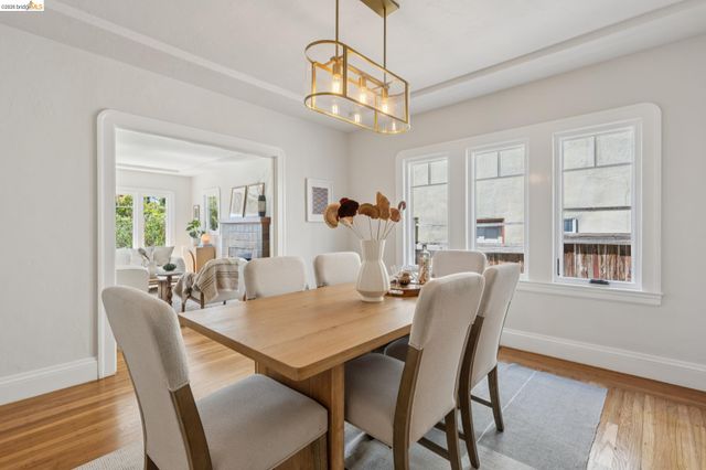 214 Mandalay Rd, Oakland, CA 94618