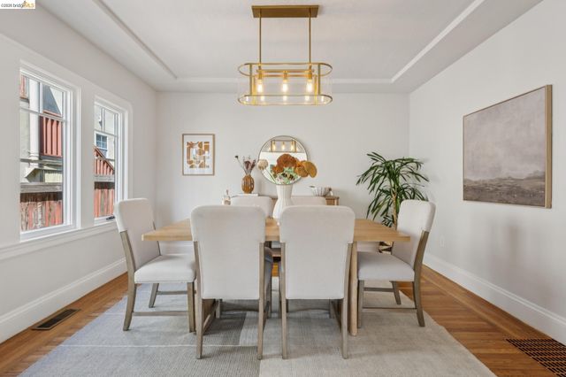 214 Mandalay Rd, Oakland, CA 94618