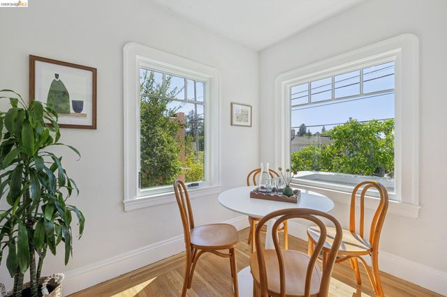 214 Mandalay Rd, Oakland, CA 94618