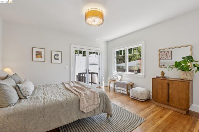 214 Mandalay Rd, Oakland, CA 94618