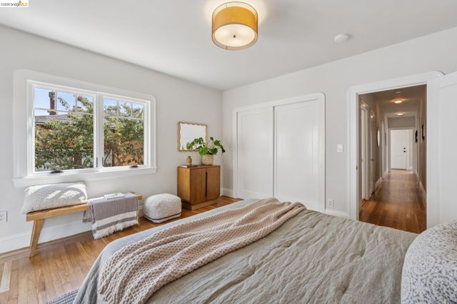 214 Mandalay Rd, Oakland, CA 94618