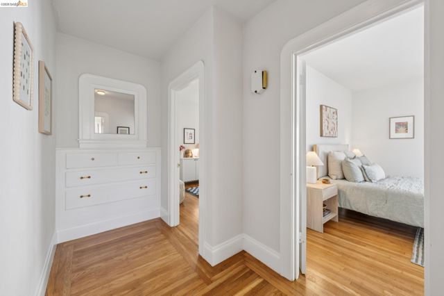 214 Mandalay Rd, Oakland, CA 94618