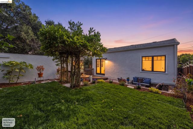 214 Mandalay Rd, Oakland, CA 94618
