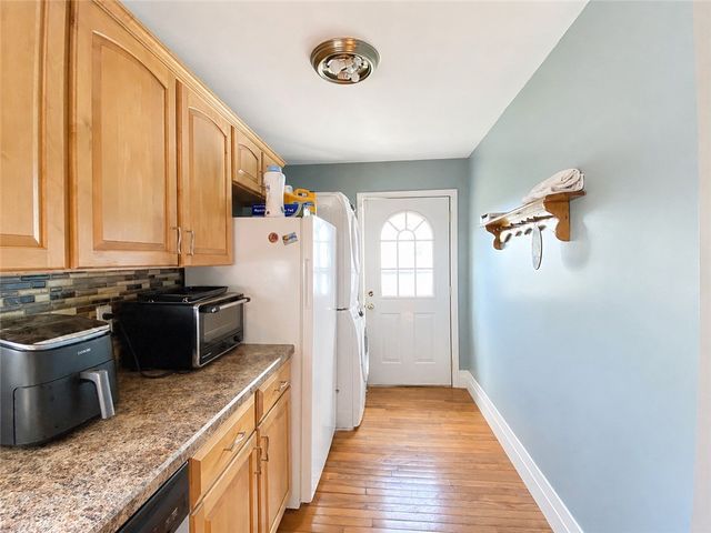 908 4th Avenue, Conway, PA 15027