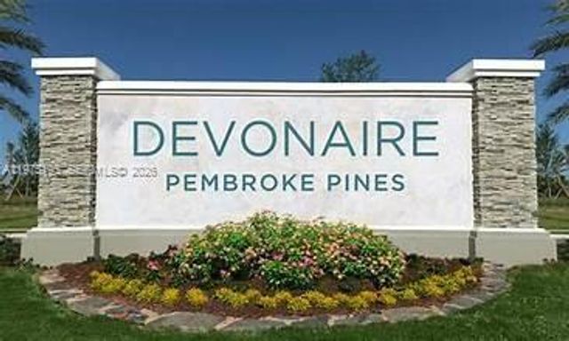 11145 SW 6th Street 302, Pembroke Pines, FL 33025