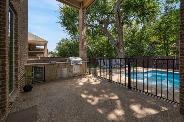 8609 Tuscan Oaks Drive, Mckinney, TX 75071