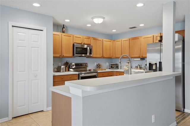 969 HORSESHOE FALLS DRIVE, Orlando, FL 32828