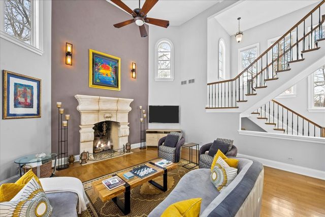 697 Bluff Road, Lake Bluff, IL 60044