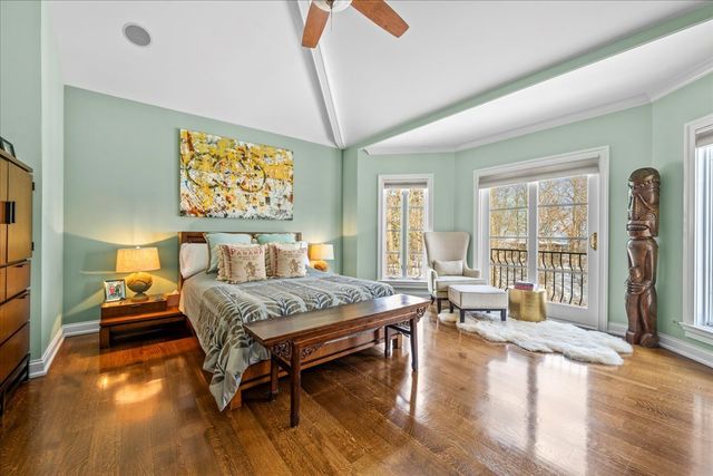 697 Bluff Road, Lake Bluff, IL 60044