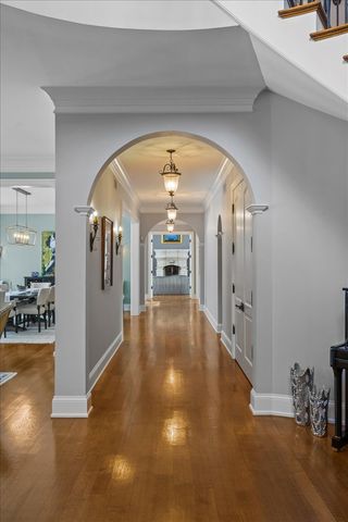 697 Bluff Road, Lake Bluff, IL 60044