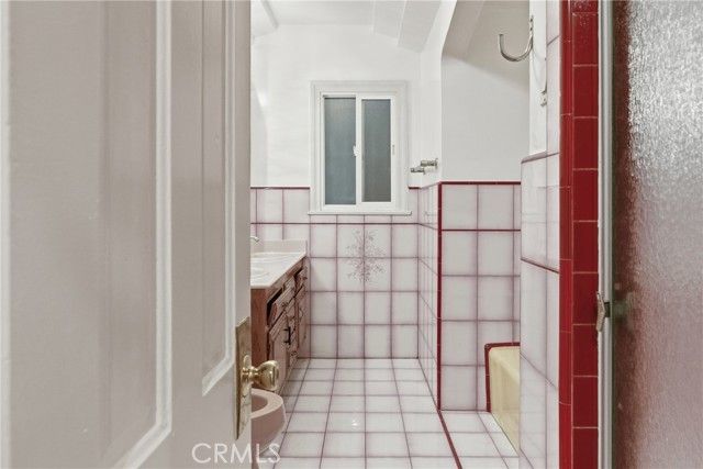 238 S Detroit, Los Angeles, CA 90036