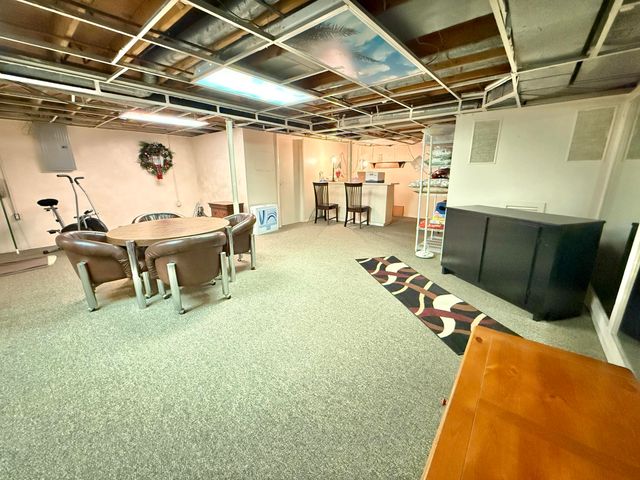 1651 S Hill Boulevard, Bloomfield Hills, MI 48304