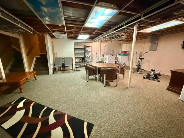 1651 S Hill Boulevard, Bloomfield Hills, MI 48304