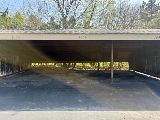 1651 S Hill Boulevard, Bloomfield Hills, MI 48304