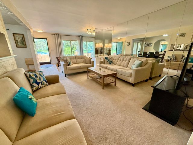 1651 S Hill Boulevard, Bloomfield Hills, MI 48304