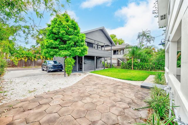 925 16TH AVENUE N, St Petersburg, FL 33704