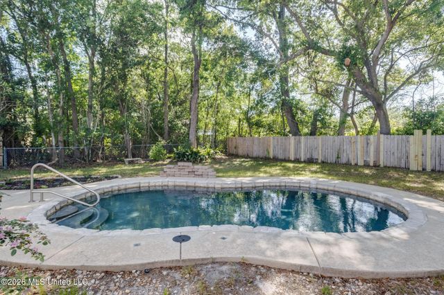 20075 Pineville Road, Long Beach, MS 39560