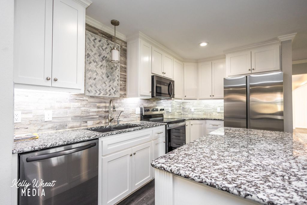 Image 10 of property listing at 1949 A & M Avenue, San Angelo, TX 76904