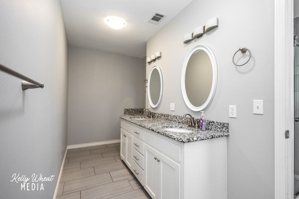Image 20 of property listing at 1949 A & M Avenue, San Angelo, TX 76904