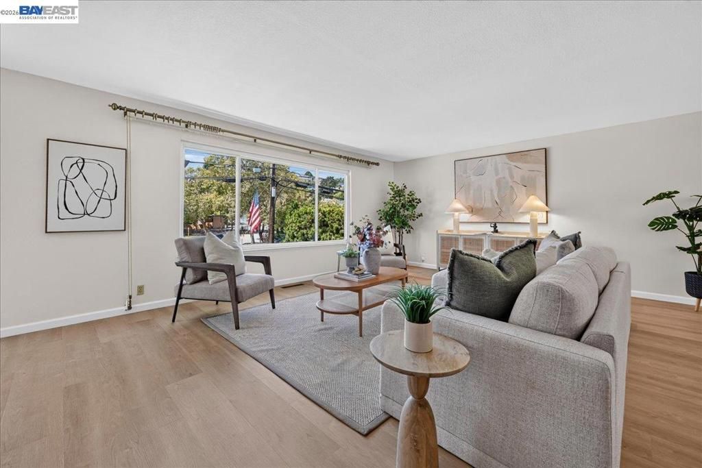 Image 6 of property listing at 19574 Stanton Ave, Castro Valley, CA 94546
