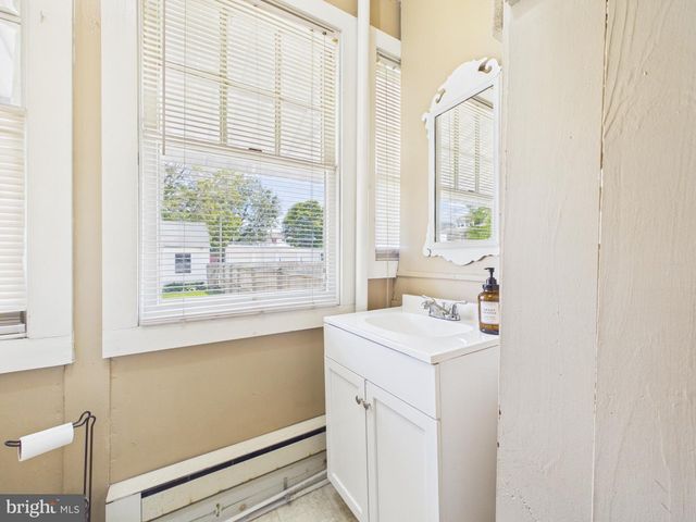 44 E 9TH AVE, York, PA 17404